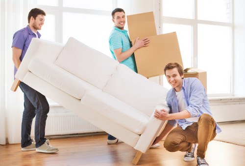 Short notice house and flat removals service in Kensington